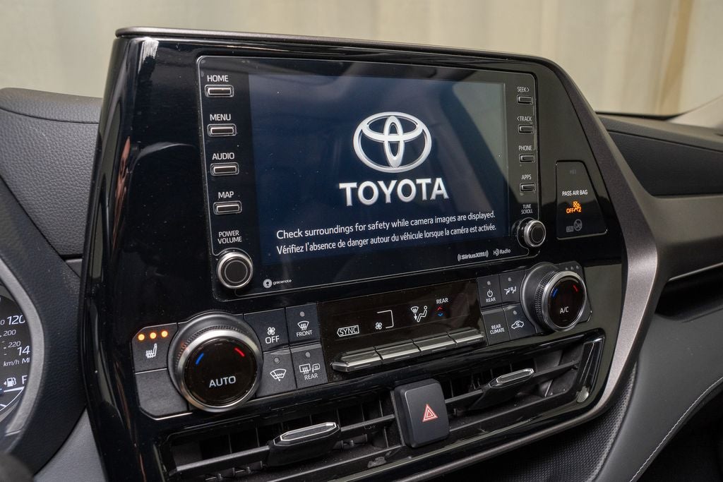 2022 Toyota Highlander Hybrid XLE