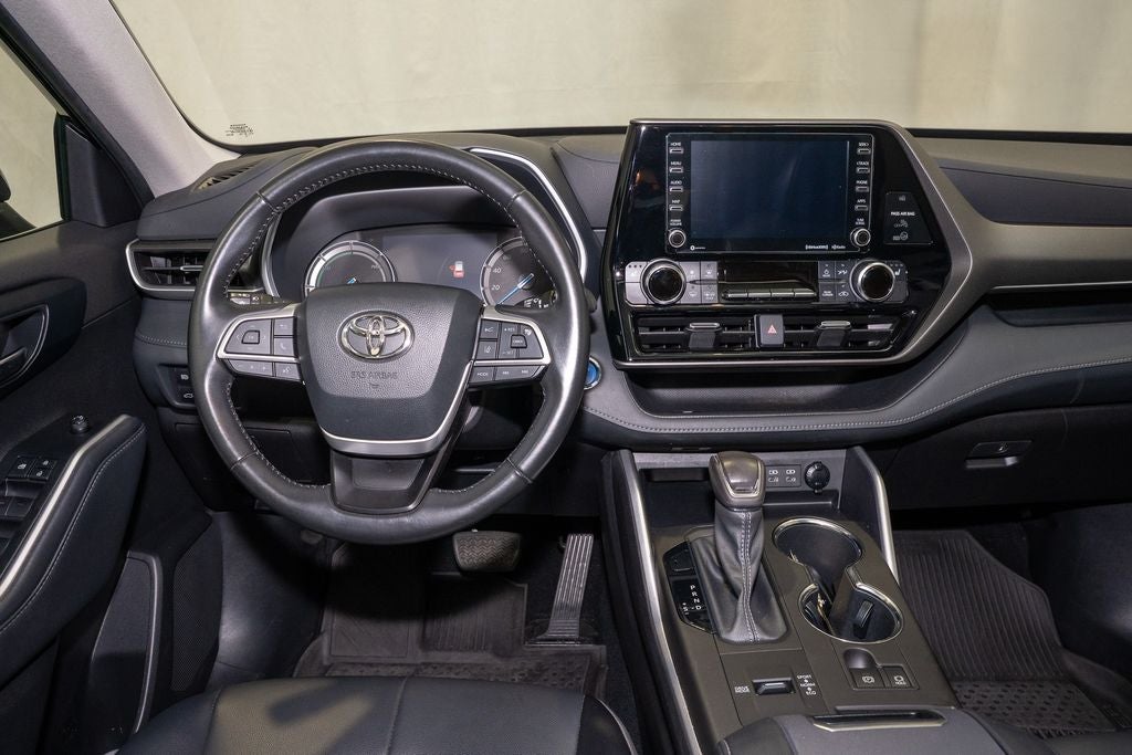 2022 Toyota Highlander Hybrid XLE