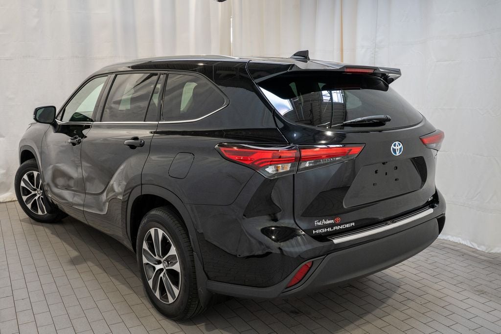 2022 Toyota Highlander Hybrid XLE