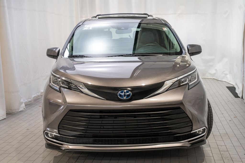 2021 Toyota Sienna XLE