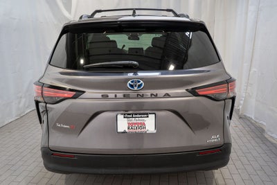 2021 Toyota Sienna XLE