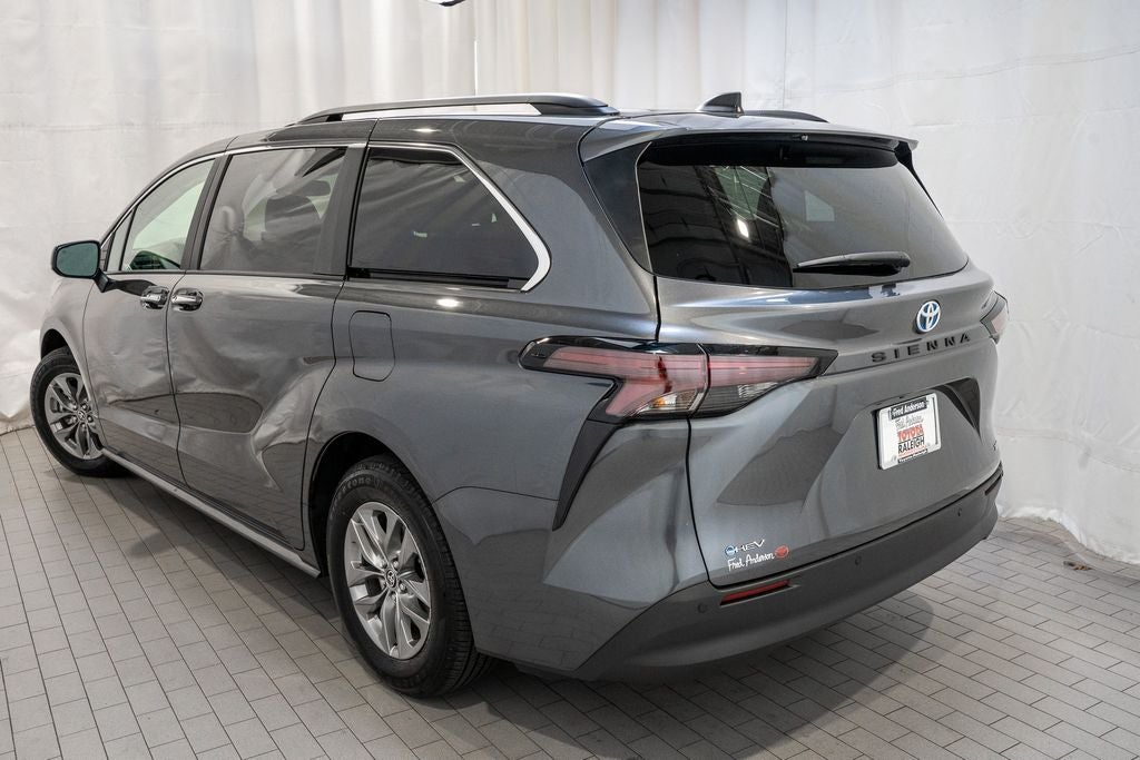 2025 Toyota Sienna XLE