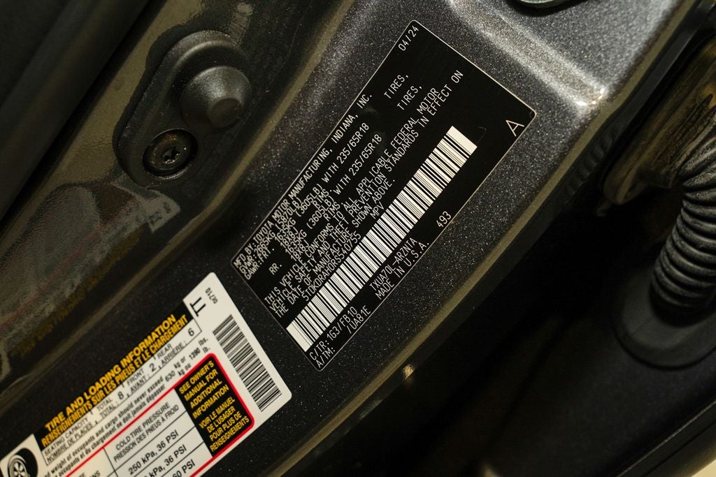 2024 Toyota Highlander LE