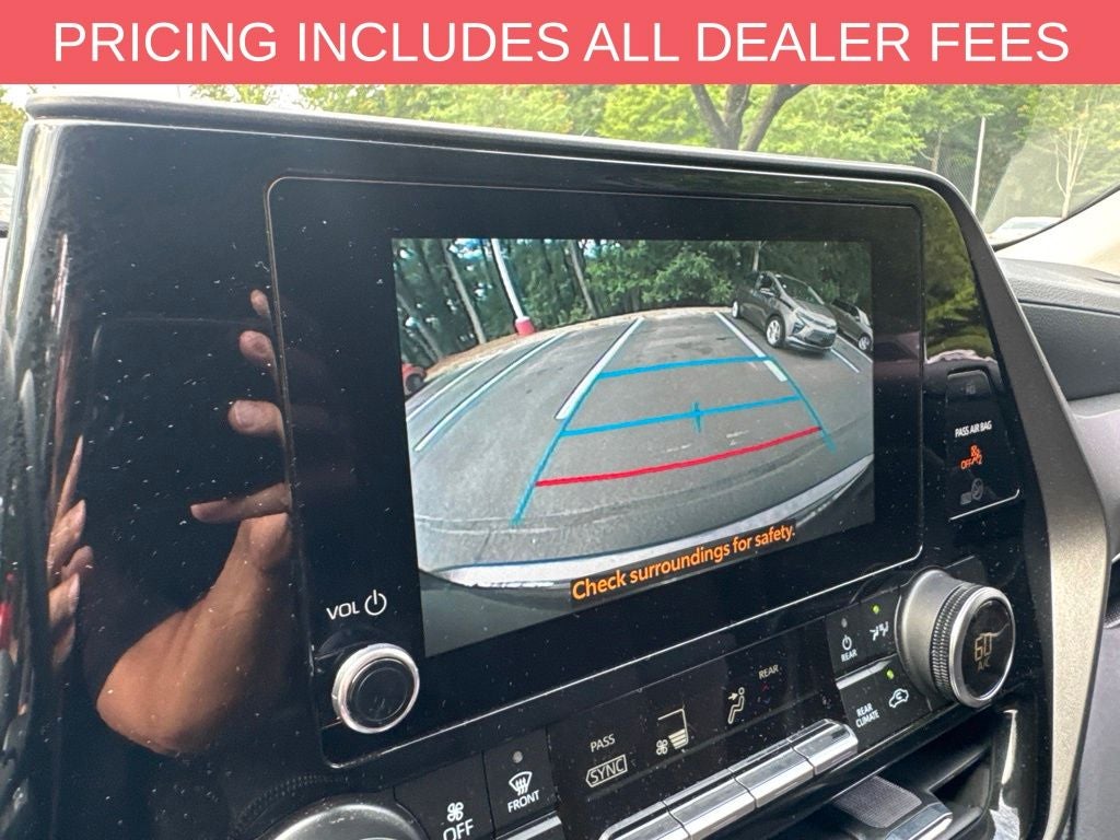 2025 Toyota Highlander LE