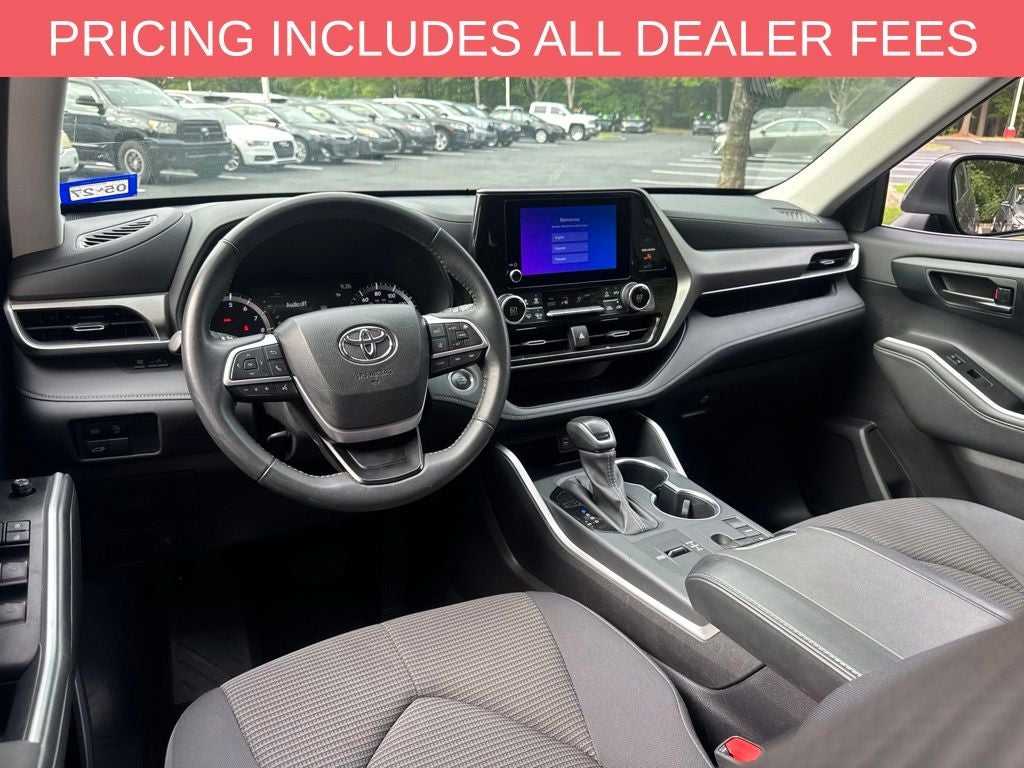 2025 Toyota Highlander LE