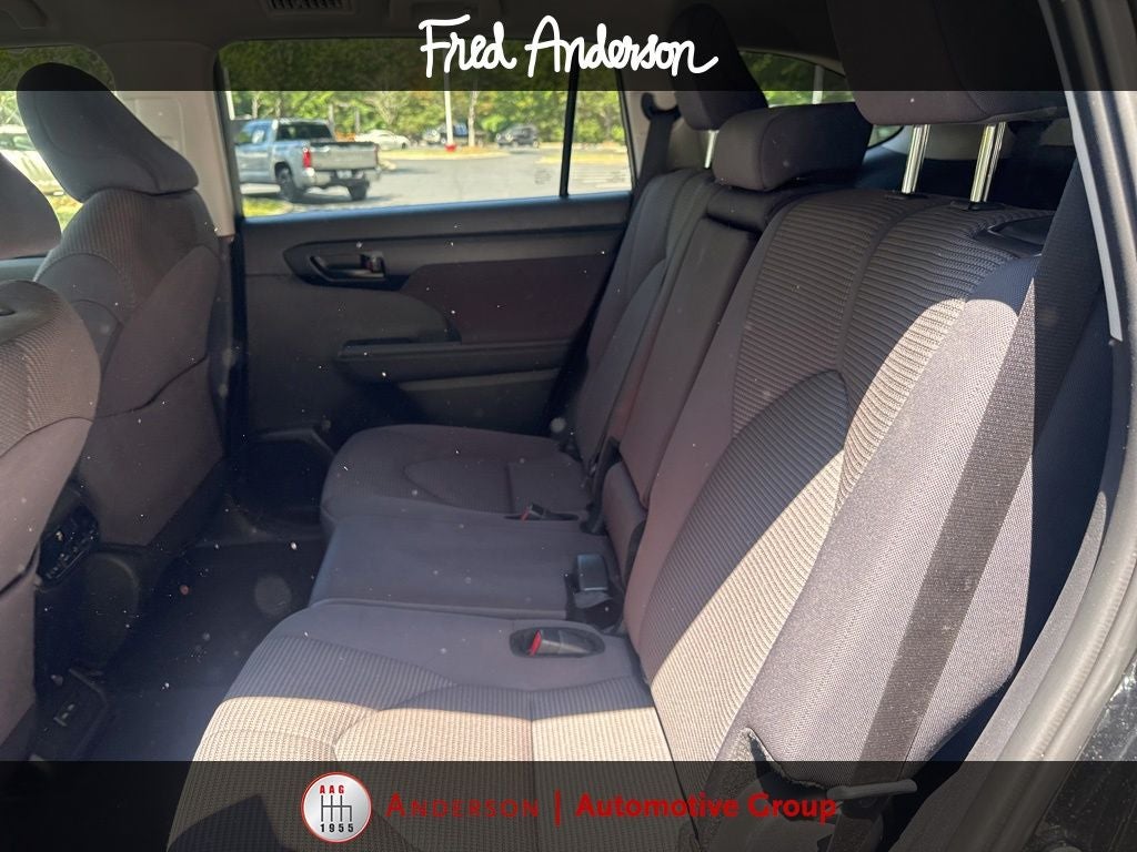2025 Toyota Highlander LE