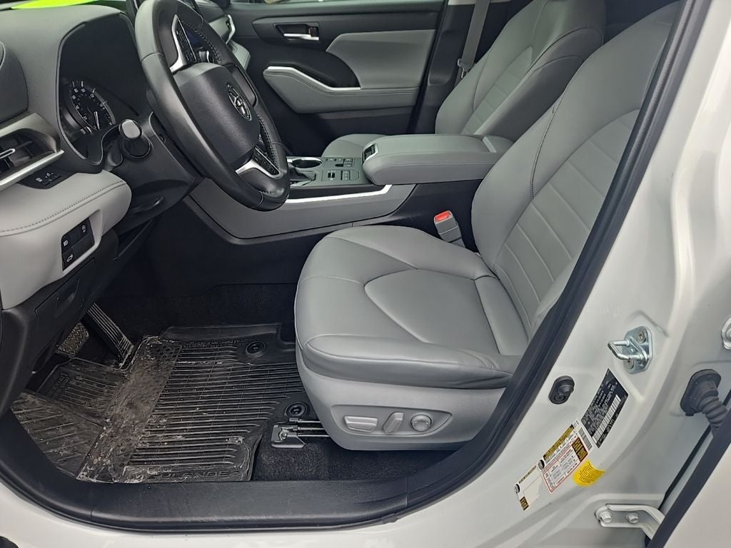 2024 Toyota Highlander XLE