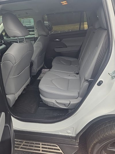 2024 Toyota Highlander XLE