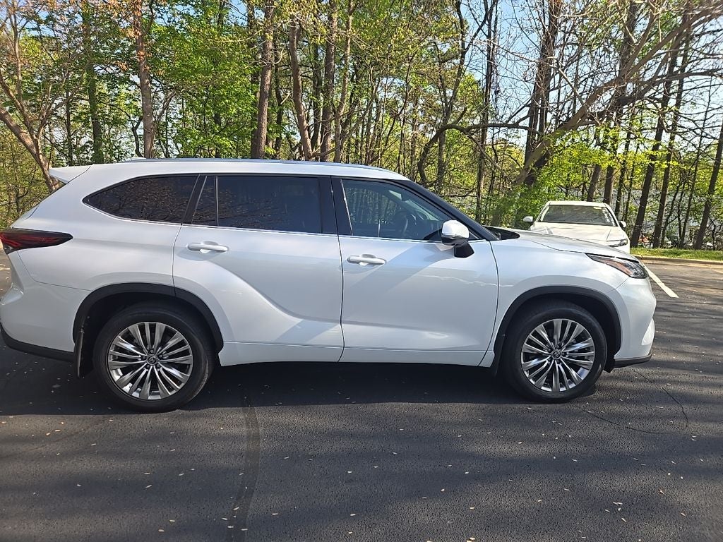 2026 Toyota Highlander Platinum