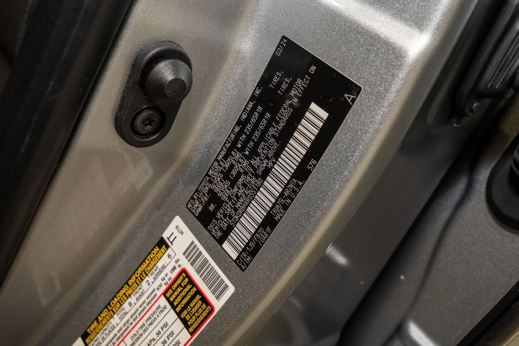 2024 Toyota Highlander LE