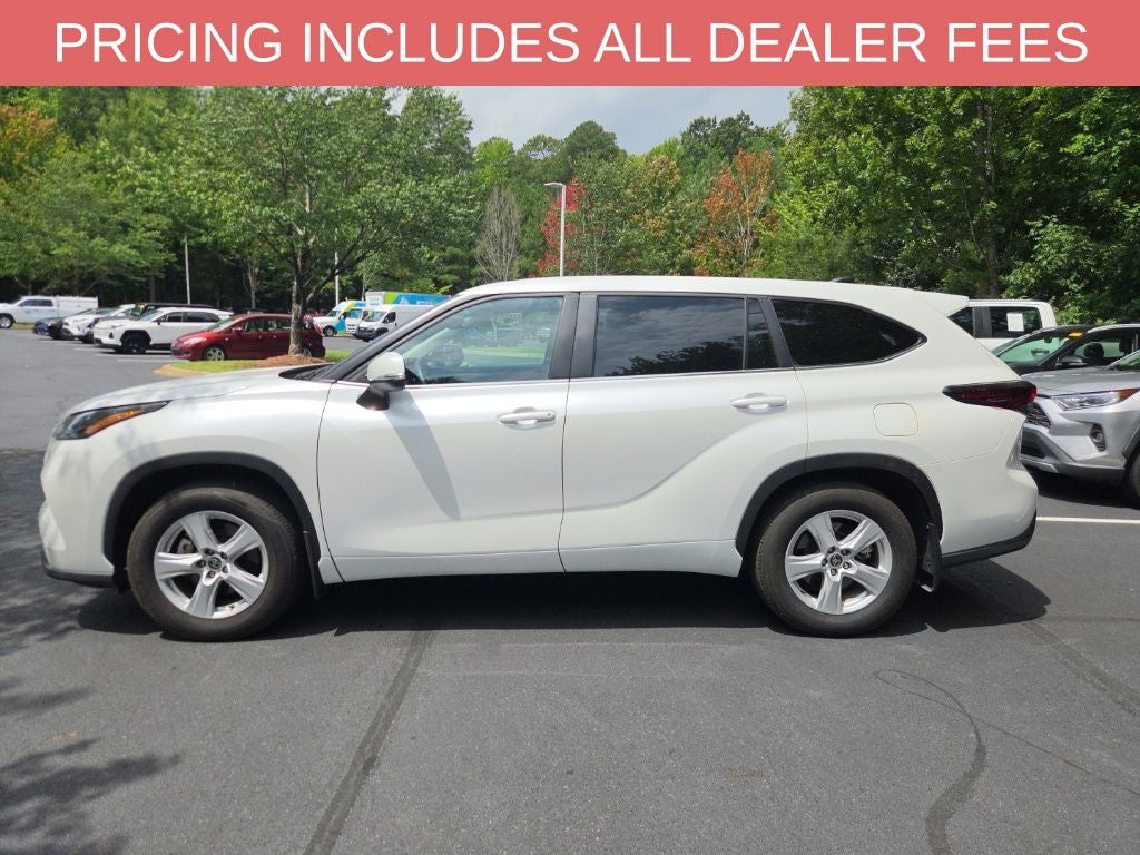 2025 Toyota Highlander LE
