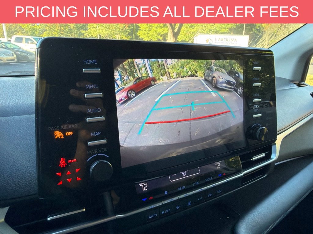 2022 Toyota Sienna LE 8 Passenger