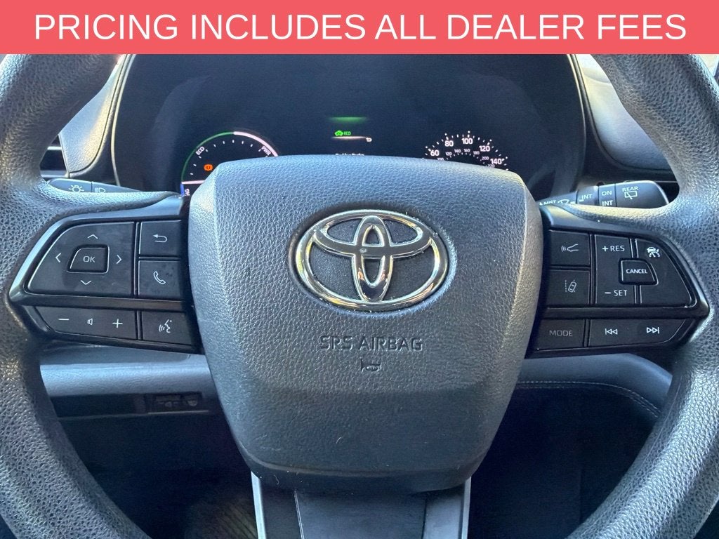 2022 Toyota Sienna LE 8 Passenger