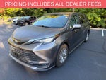 2022 Toyota Sienna LE 8 Passenger