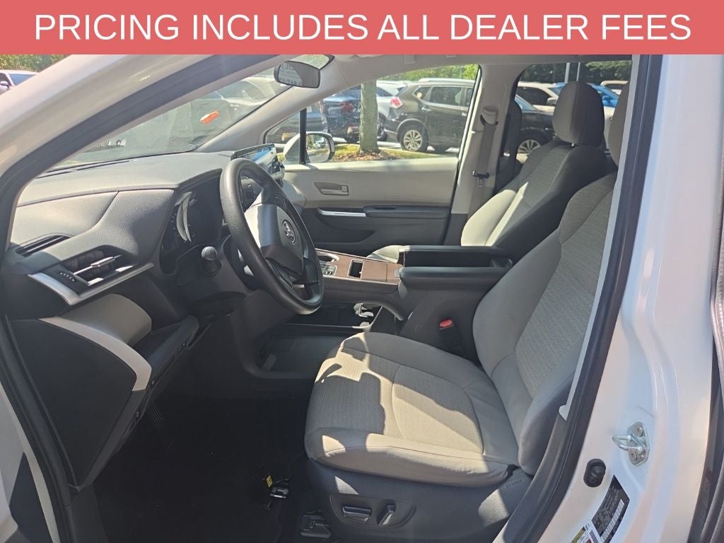 2024 Toyota Sienna LE 8 Passenger