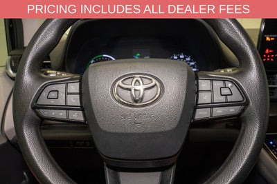 2022 Toyota Sienna LE 8 Passenger