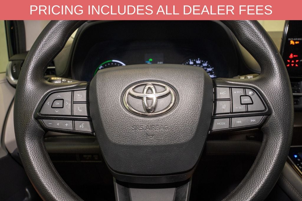 2022 Toyota Sienna LE 8 Passenger