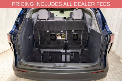 2022 Toyota Sienna LE 8 Passenger