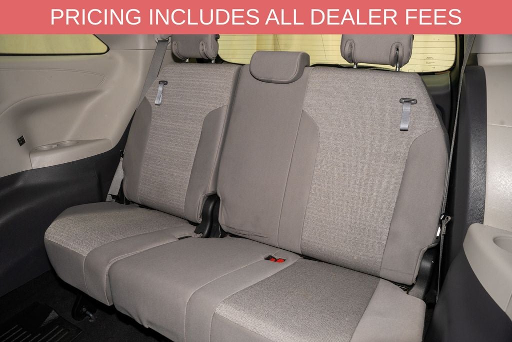 2022 Toyota Sienna LE 8 Passenger