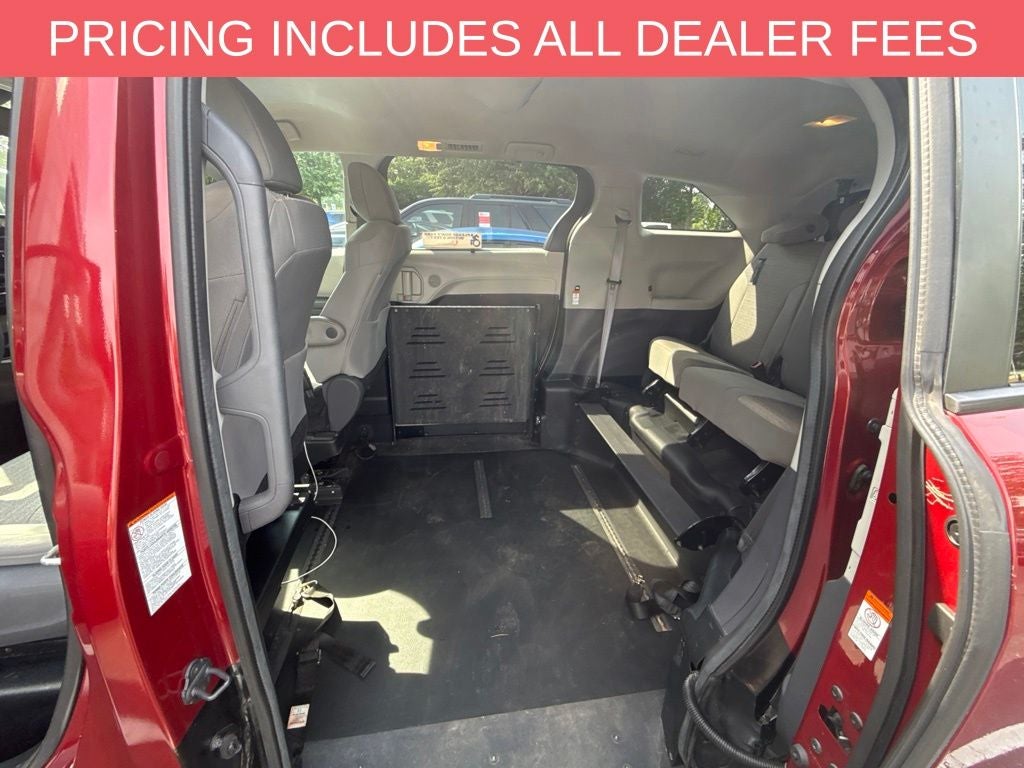 2021 Toyota Sienna LE