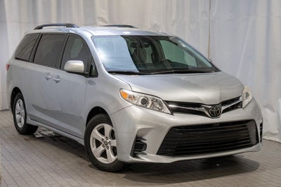 2019 Toyota Sienna LE 8 Passenger