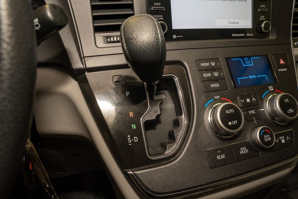 2019 Toyota Sienna LE 8 Passenger