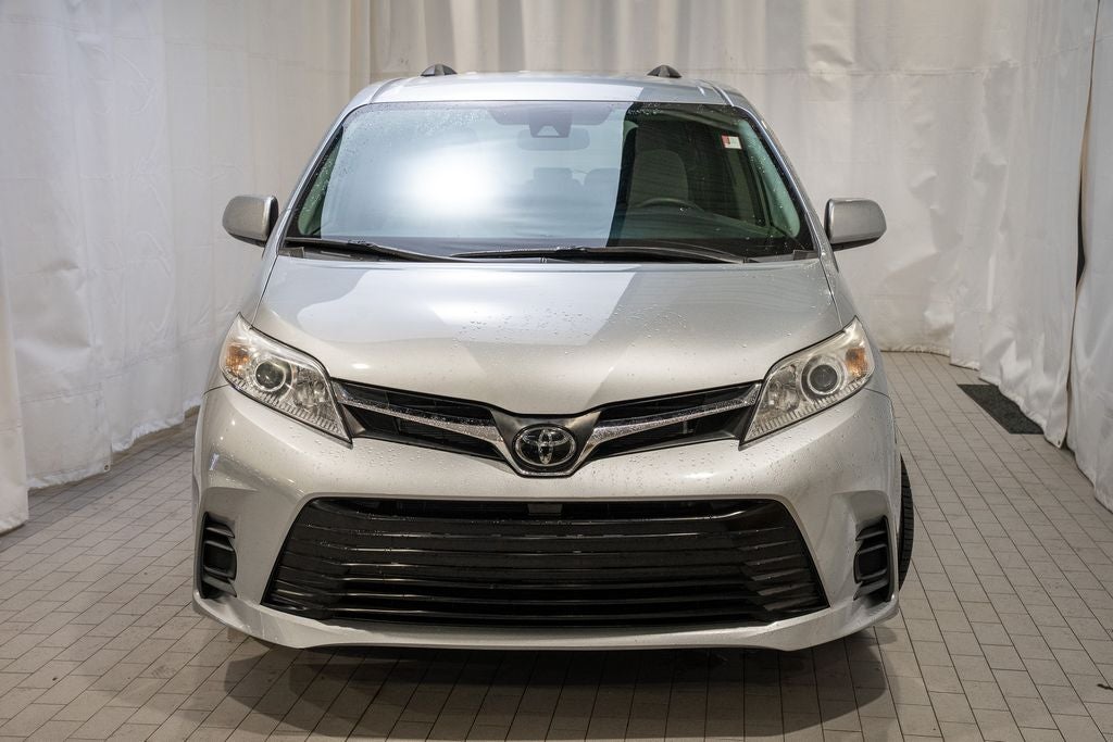 2019 Toyota Sienna LE 8 Passenger