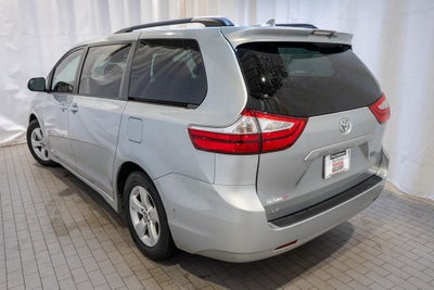 2019 Toyota Sienna LE 8 Passenger
