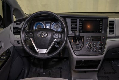 2019 Toyota Sienna LE 8 Passenger