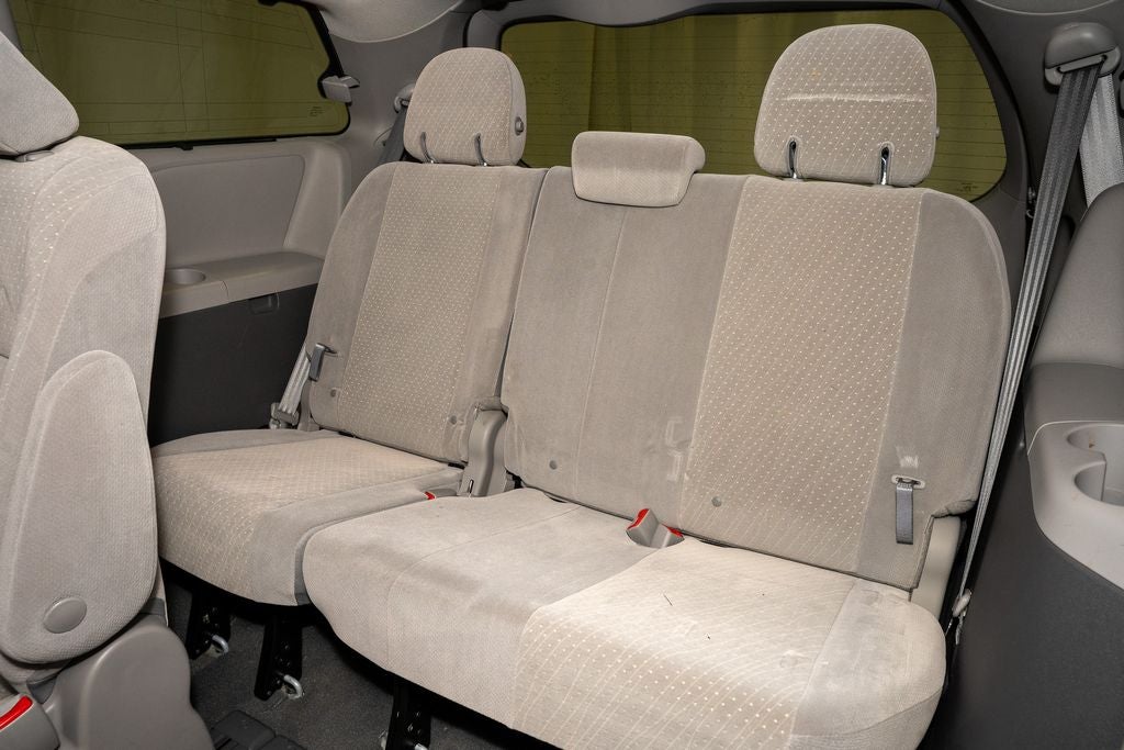 2019 Toyota Sienna LE 8 Passenger