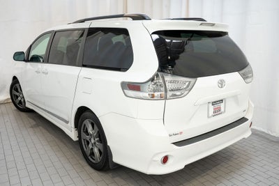 2017 Toyota Sienna SE Premium 7 Passenger