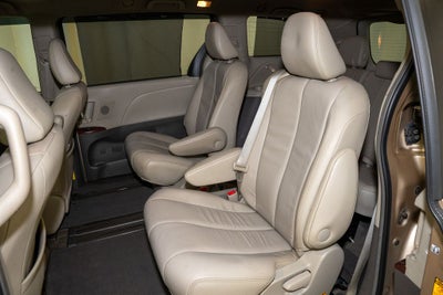 2014 Toyota Sienna XLE 7 Passenger