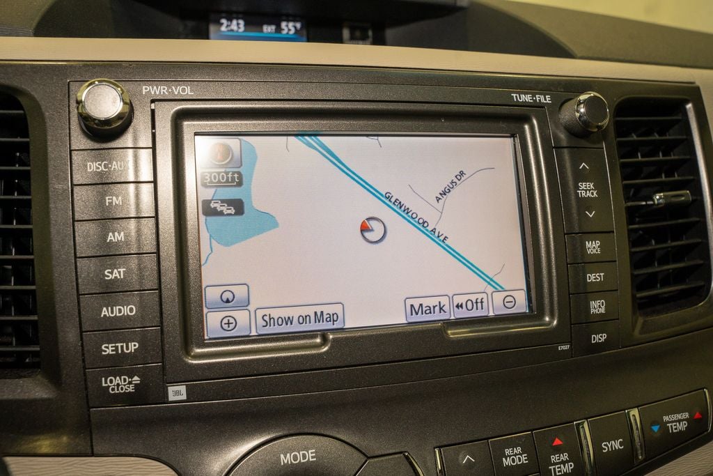 2014 Toyota Sienna XLE 7 Passenger