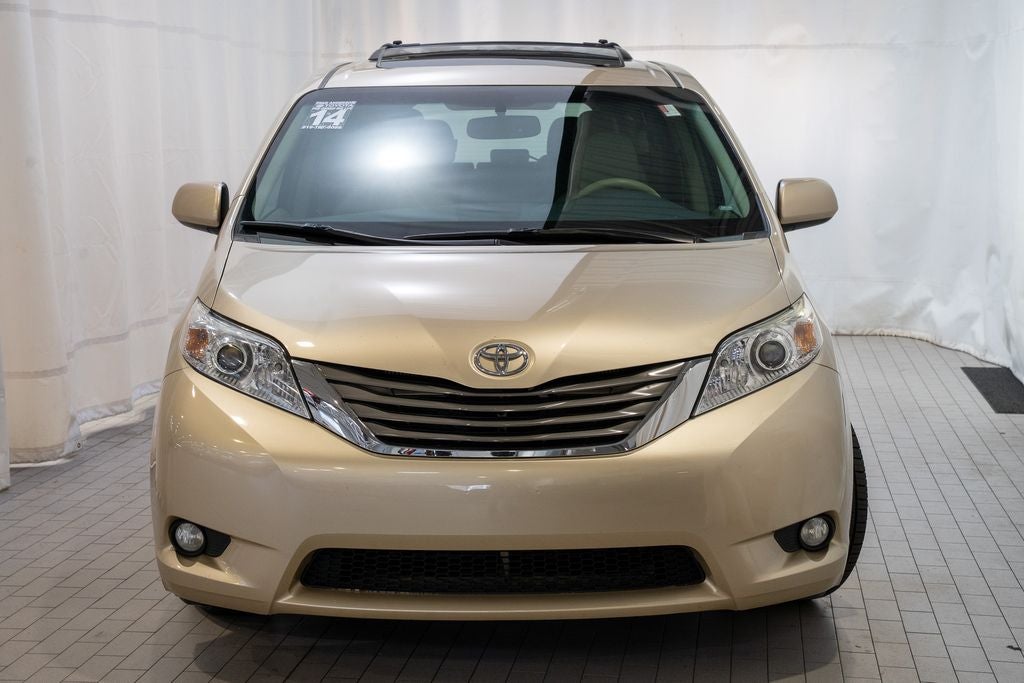2014 Toyota Sienna XLE 7 Passenger