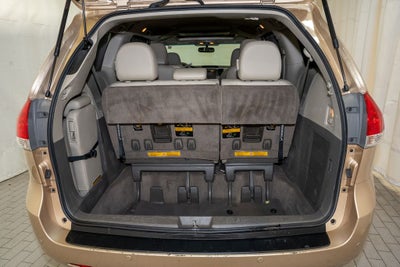2014 Toyota Sienna XLE 7 Passenger