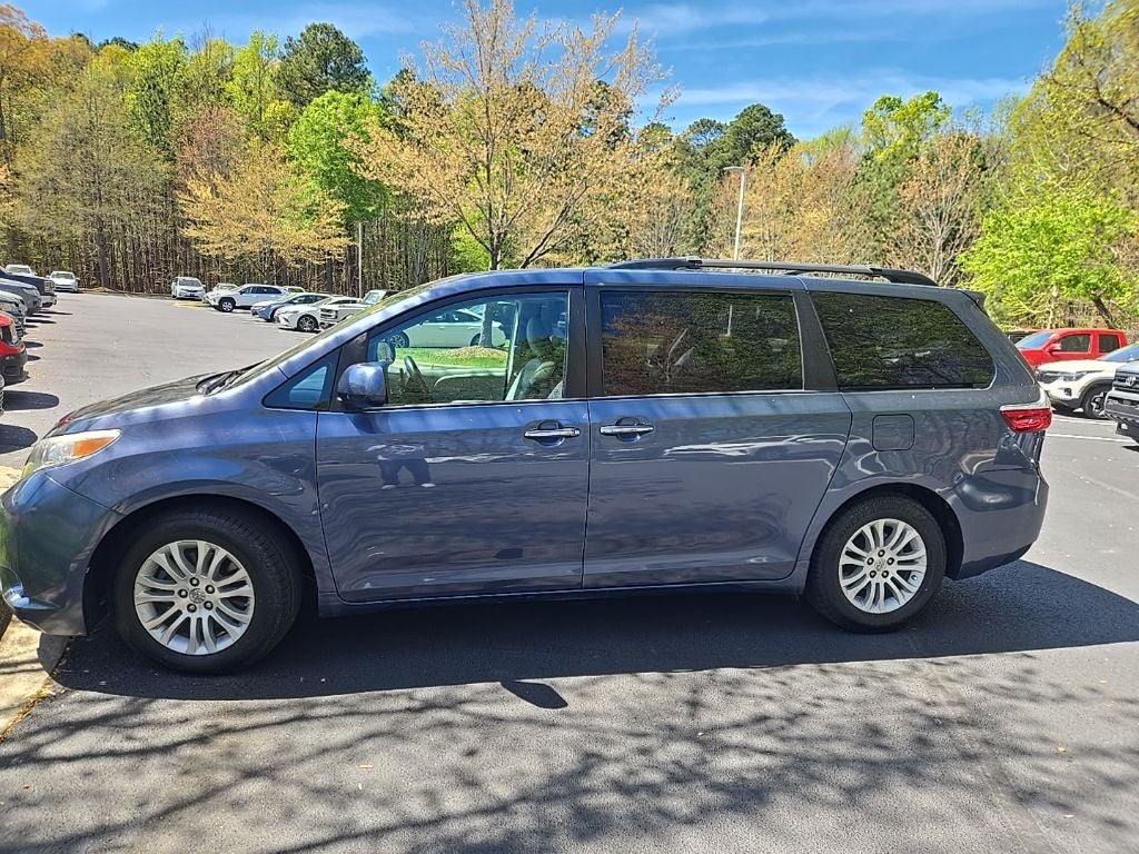 2016 Toyota Sienna XLE Premium 7 Passenger