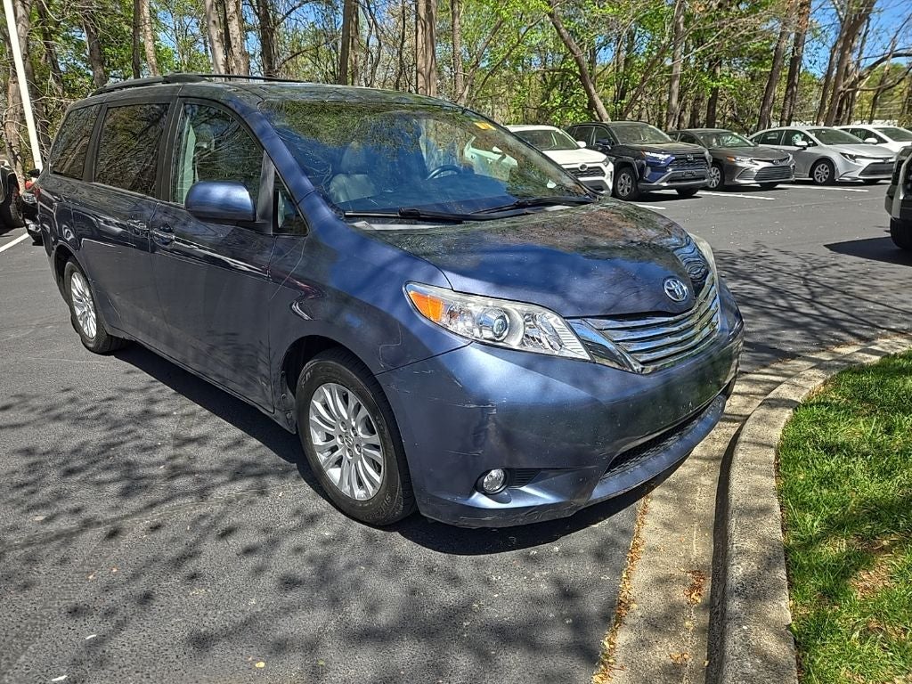 2016 Toyota Sienna XLE Premium 7 Passenger
