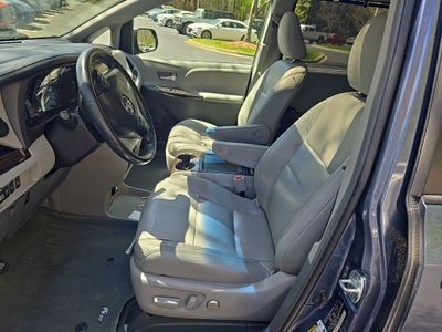 2016 Toyota Sienna XLE Premium 7 Passenger
