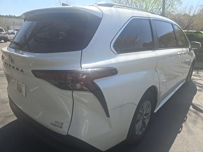 2023 Toyota Sienna XLE
