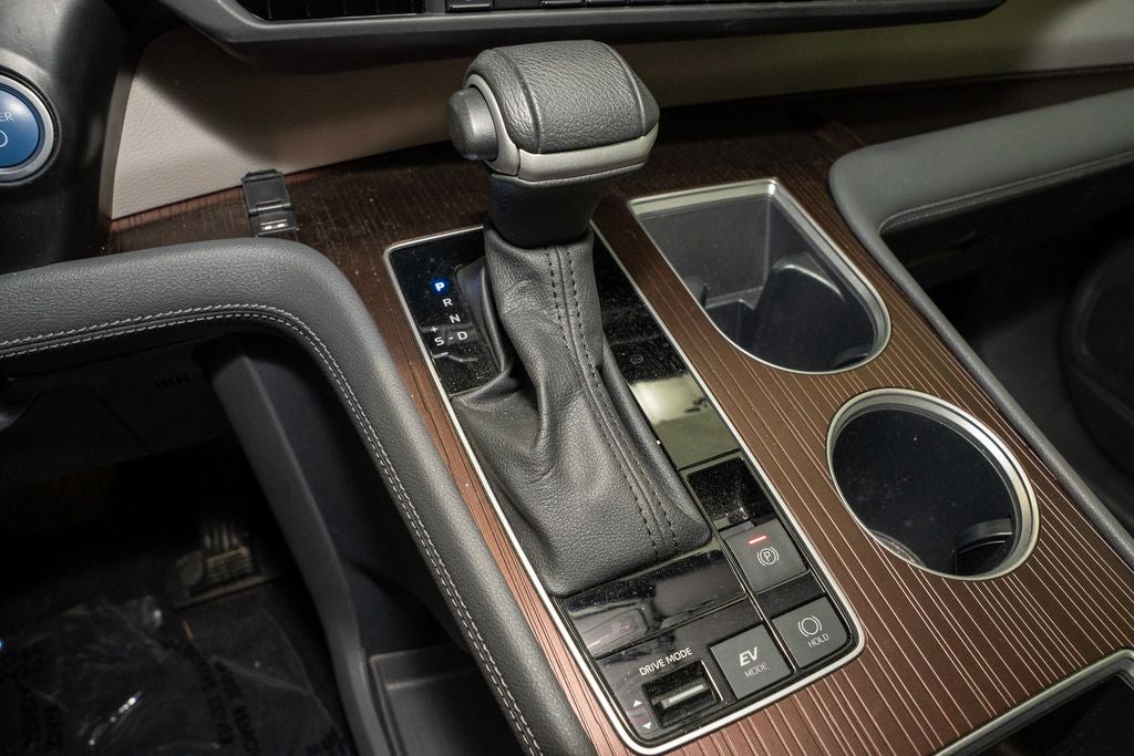 2023 Toyota Sienna XLE 8 Passenger