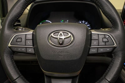 2023 Toyota Sienna XLE 8 Passenger