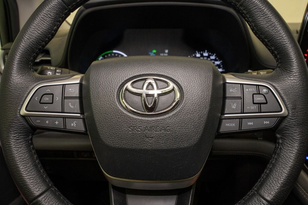 2023 Toyota Sienna XLE 8 Passenger