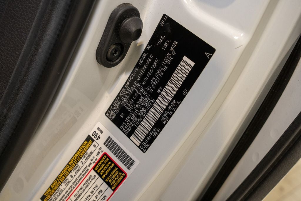 2023 Toyota Sienna XLE 8 Passenger