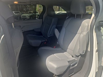 2023 Toyota Sienna XLE