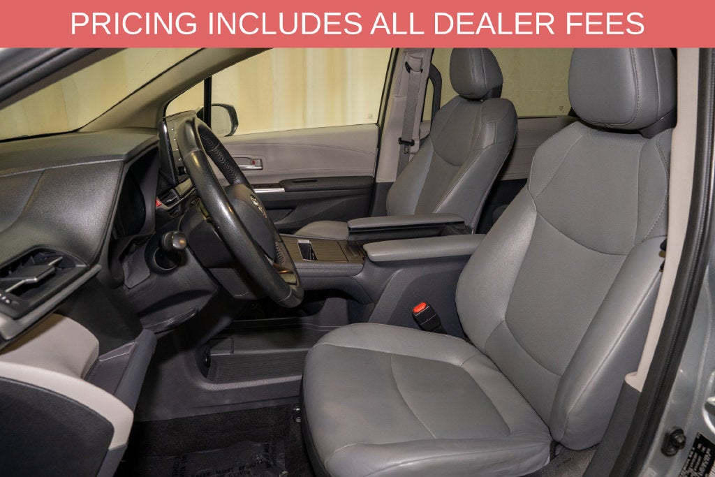 2023 Toyota Sienna XLE 7 Passenger
