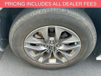 2023 Toyota Sienna XLE 8 Passenger