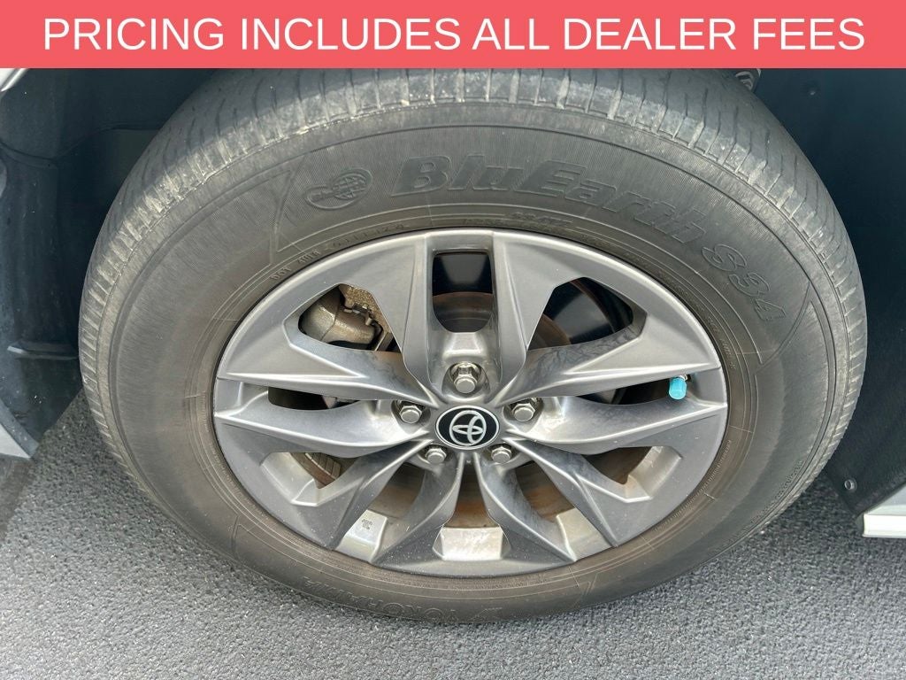 2023 Toyota Sienna XLE 8 Passenger