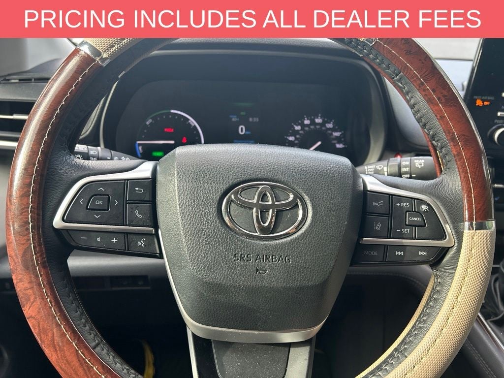 2023 Toyota Sienna XLE 8 Passenger
