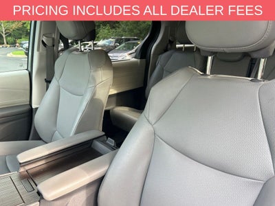 2023 Toyota Sienna XLE 8 Passenger