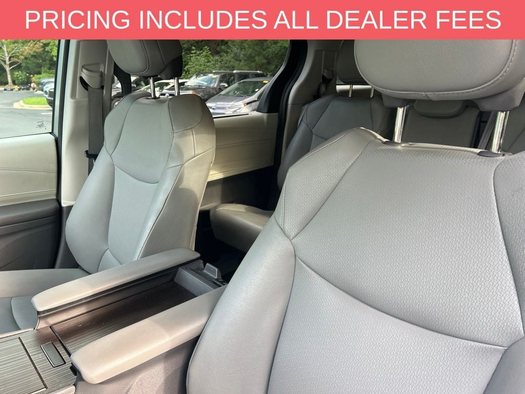 2023 Toyota Sienna XLE 8 Passenger